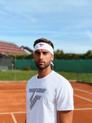 Onze trainer Marcel Sudzum